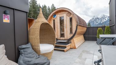 Panoramic terrace with barrel sauna