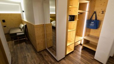 Double room Superior with safe and wardrobe